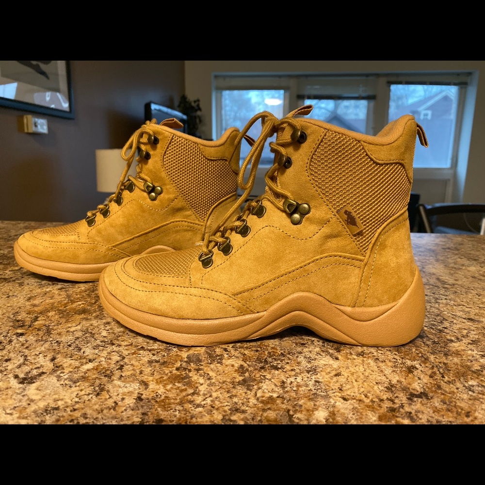 Rocket Dog lace up boots